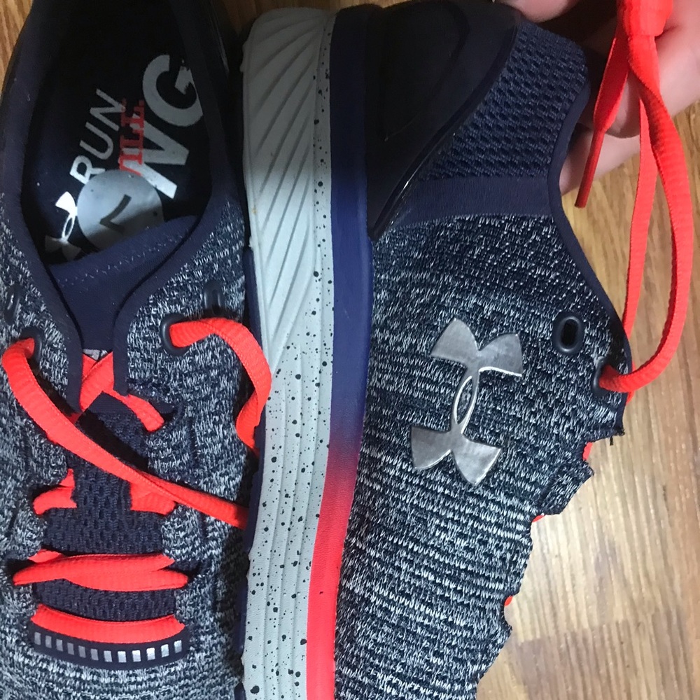 Running shoes under armour
